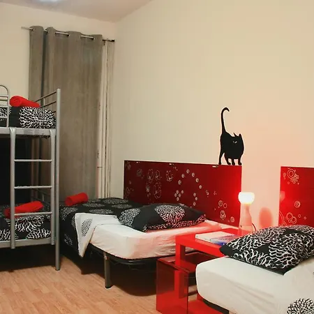Guest house Poprooms Barcelona