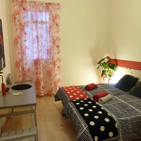 Guest house Poprooms Barcelona
